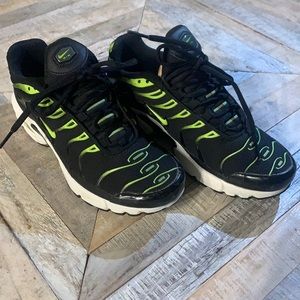 Air Max Plus 'Black Volt' -5Y